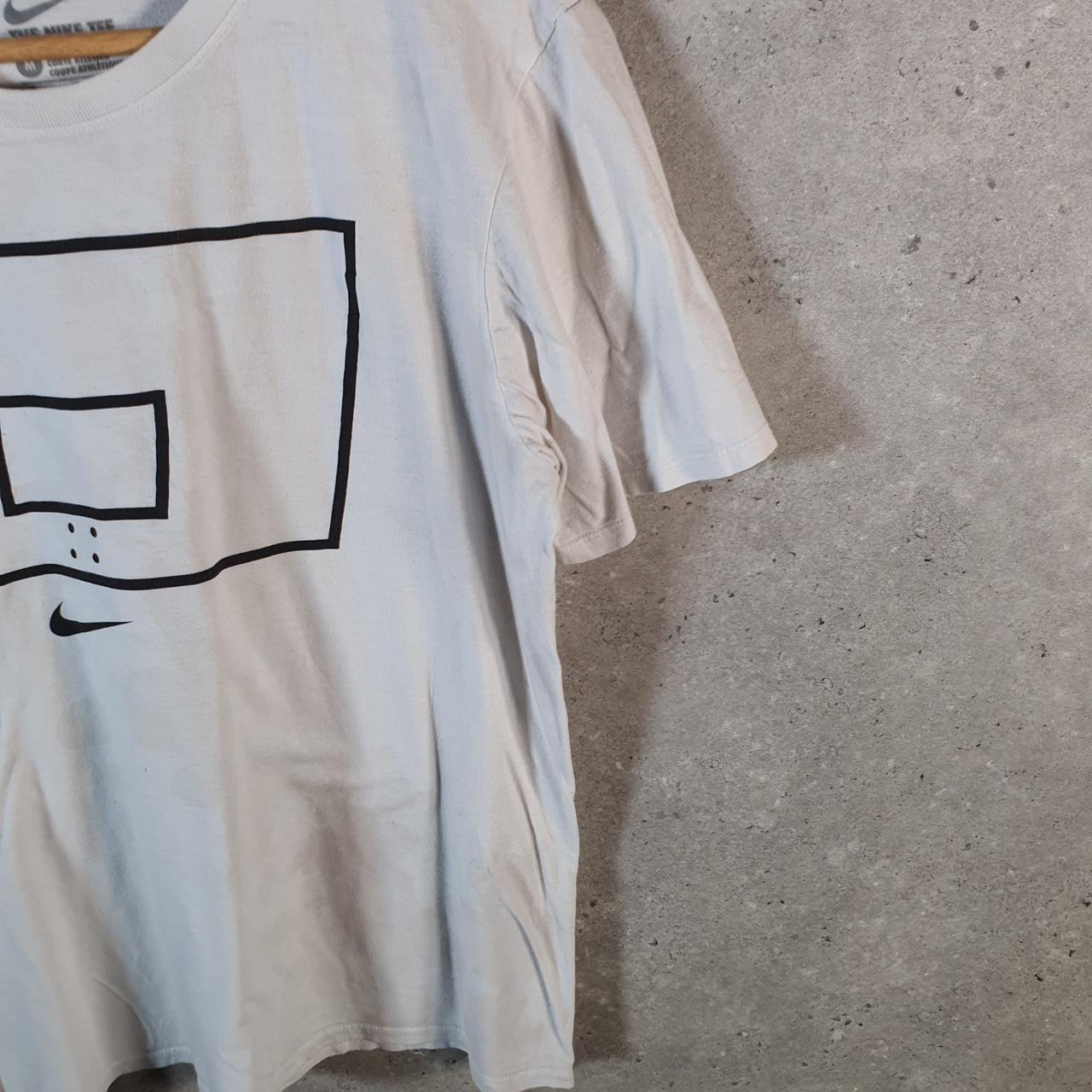 Vintage Nike Graphic T Shirt Men’s Medium White Logo Swoosh Loose Fit Athletic