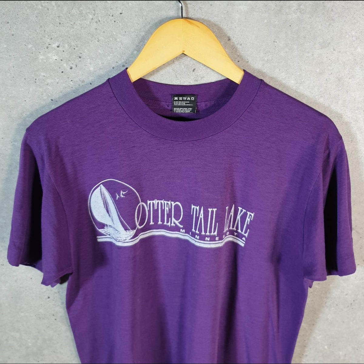 Vintage Fruit of the Loom Otter Trail Lake Minnesota 90s Single Stitch T Shirt Men’s Medium Purple C8807