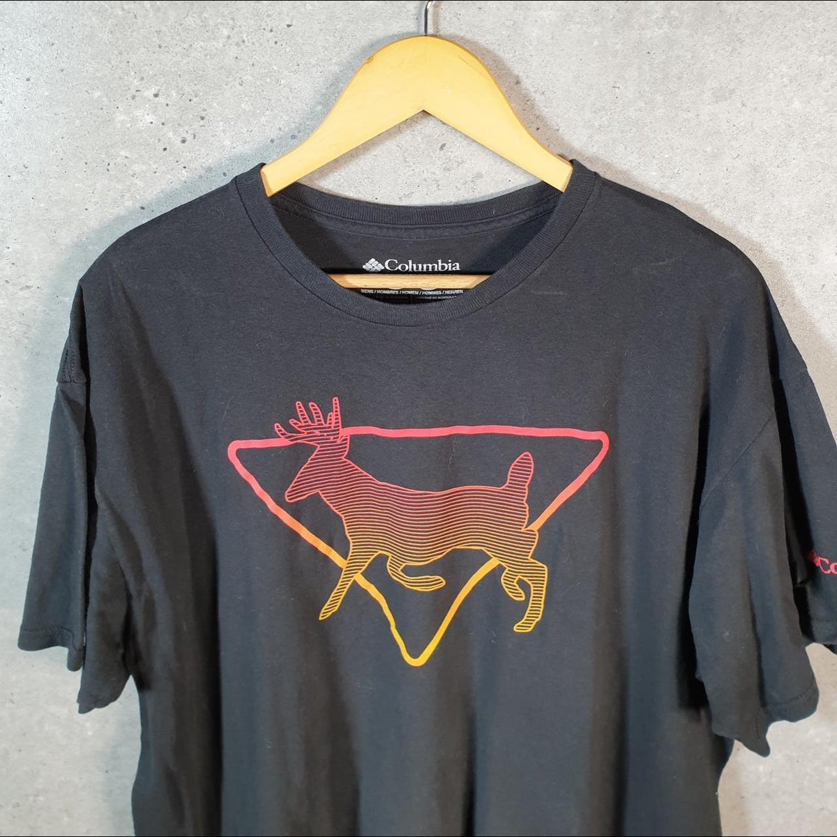 Vintage Columbia Deer T Shirt Shirt Men’s XL Black Logo Athletic C9609