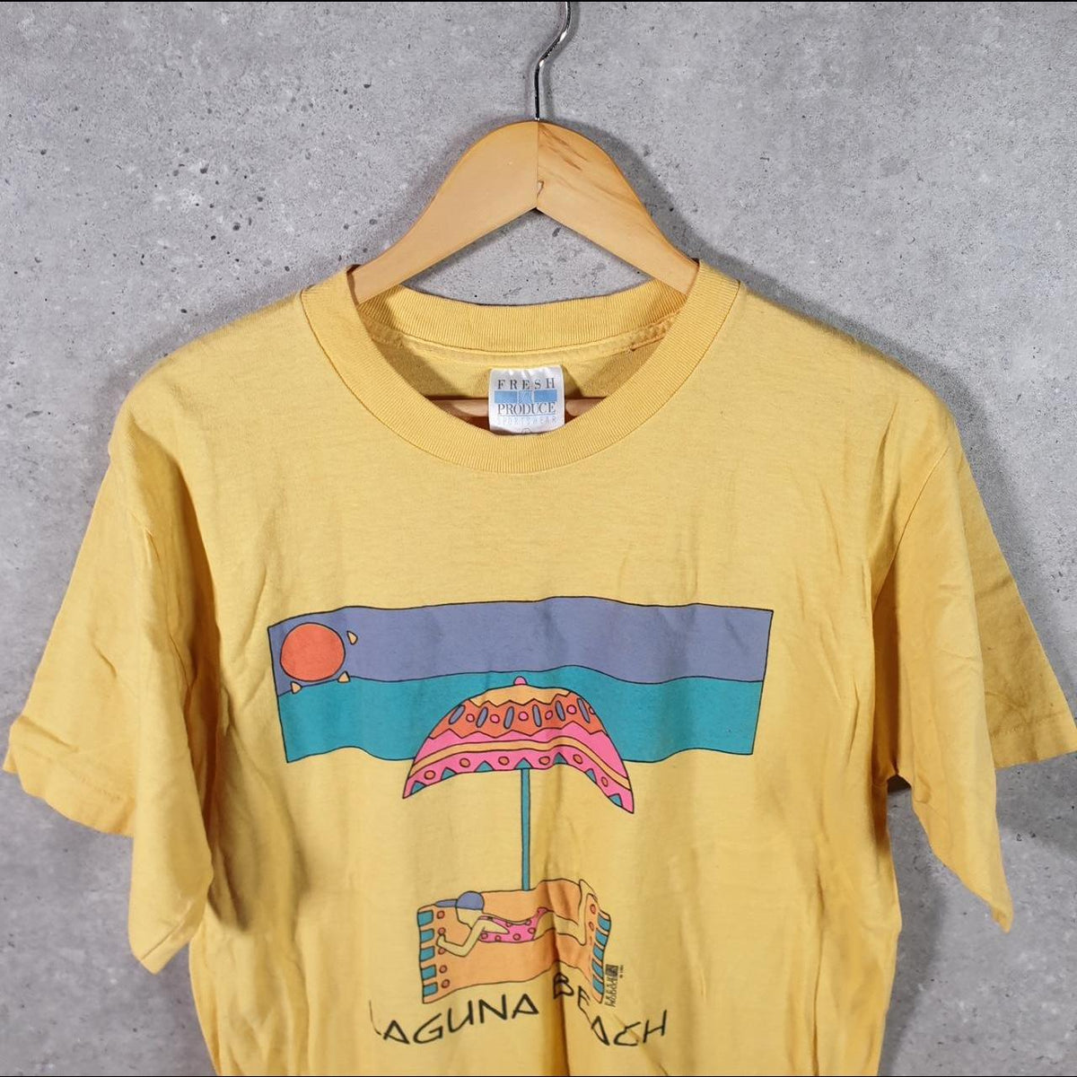 Vintage Fresh Produce Laguna Beach 1991 Graphic USA Single Stitch T Shirt Men’s Large Yellow