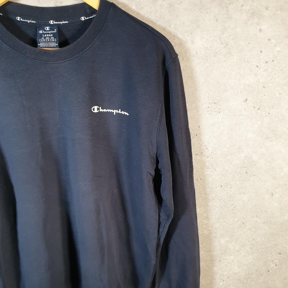 Vintage Champion Sweatshirt Men’s Large Black USA Y2K Pullover Spellout Logo
