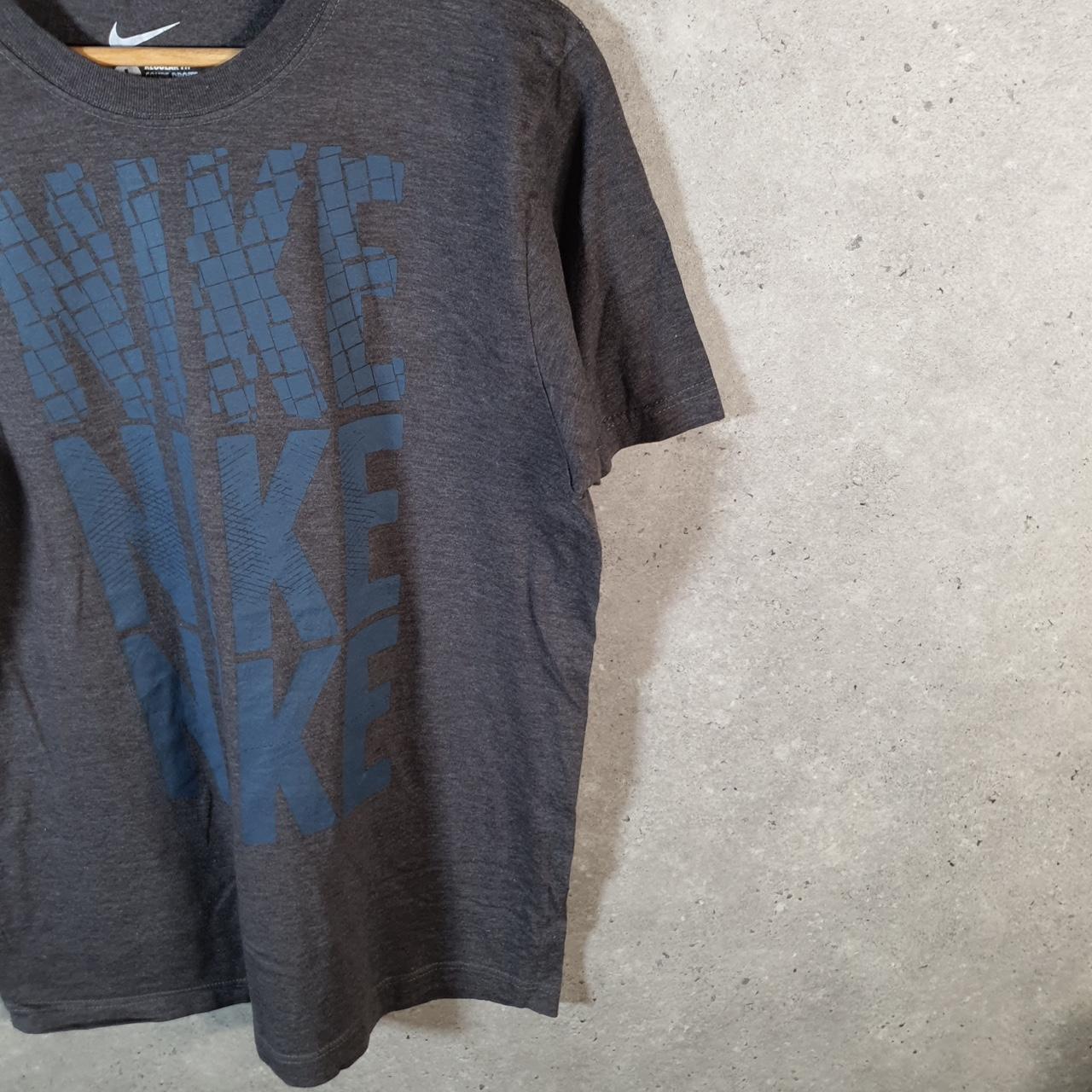 Vintage Nike Club Spellout T Shirt Men’s Large Grey Logo Swoosh Athletic