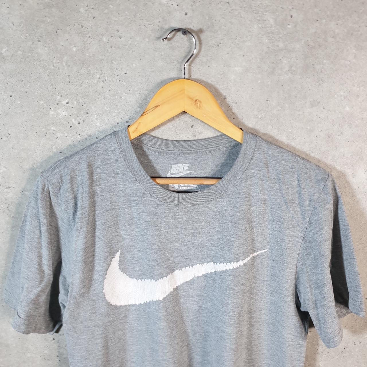 Vintage Nike T Shirt Men’s Small Grey Printed Single Swoosh Logo Athletic C8270