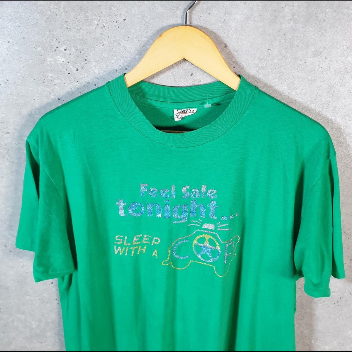 Vintage Hanes Sleep with a Cop 90s USA Single Stitch T Shirt Men’s Small Green C9624