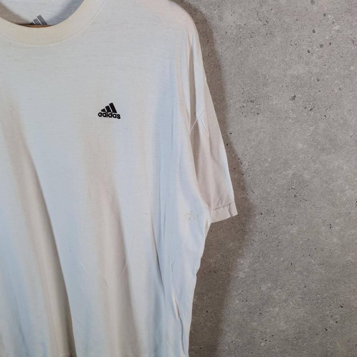 Vintage Adidas T Shirt Men’s Large White Three Stripes Athletic