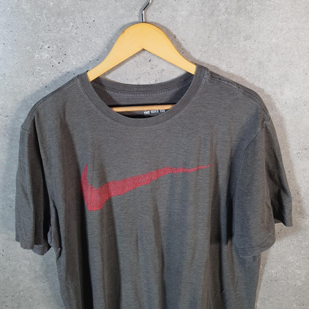 Vintage Nike T Shirt Shirt Men’s XL Grey Swoosh Logo Athletic C9742