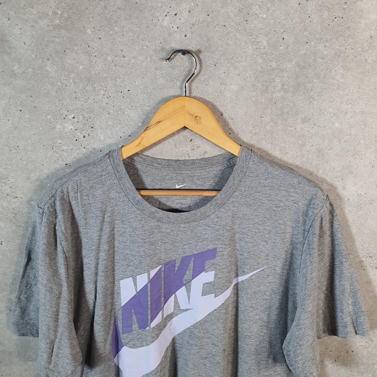 Vintage Nike Club T Shirt Men’s XL Grey Printed Single Swoosh Logo Athletic Big Fish Vintage