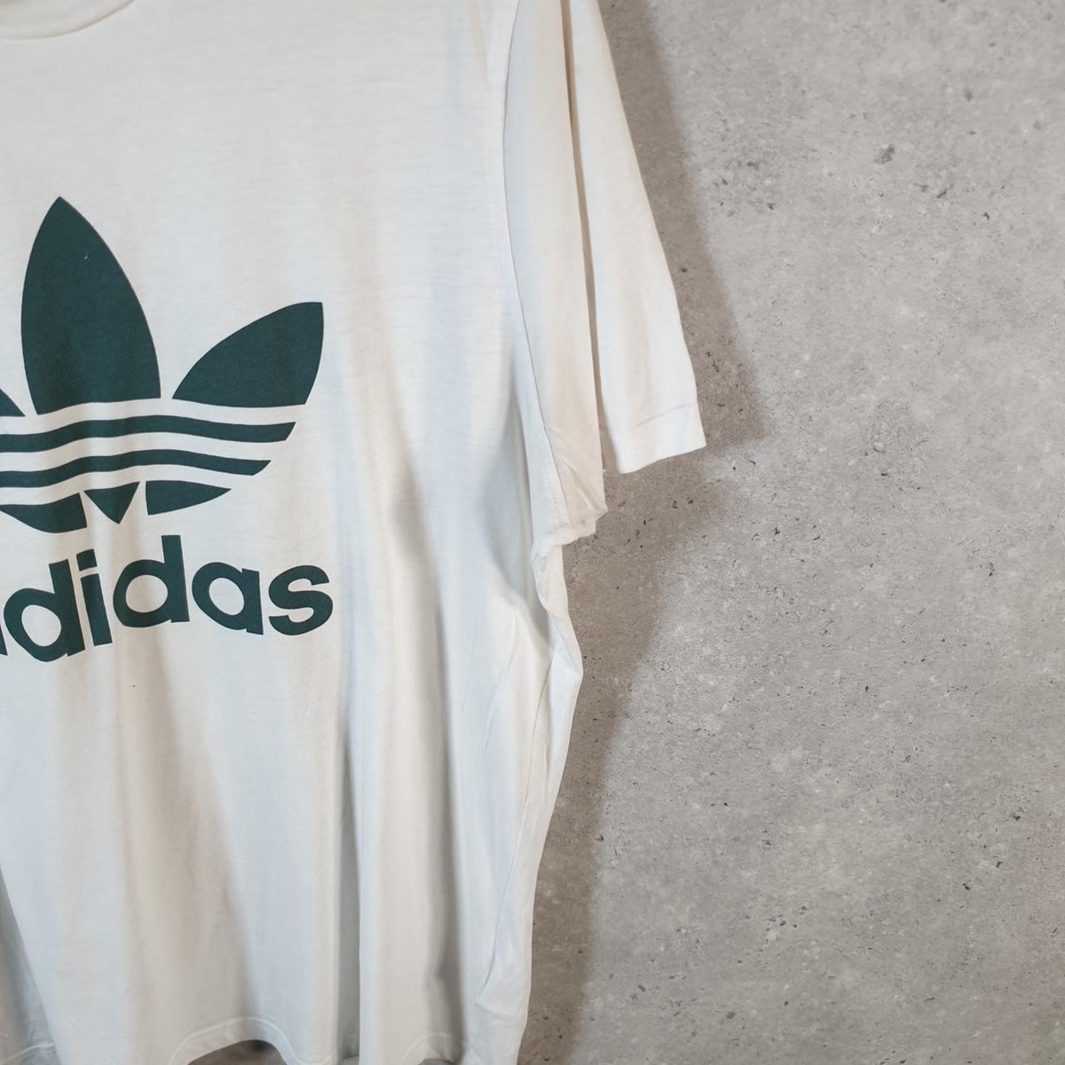Vintage Adidas Spellout Trefoil Retro T Shirt Mens Large White Logo Athletic