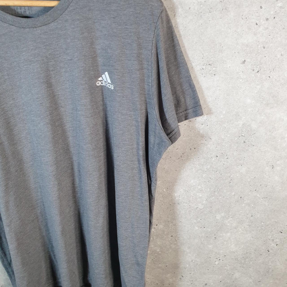 Vintage Adidas Spellout T Shirt Mens XL Grey Three Stripes Athletic Logo