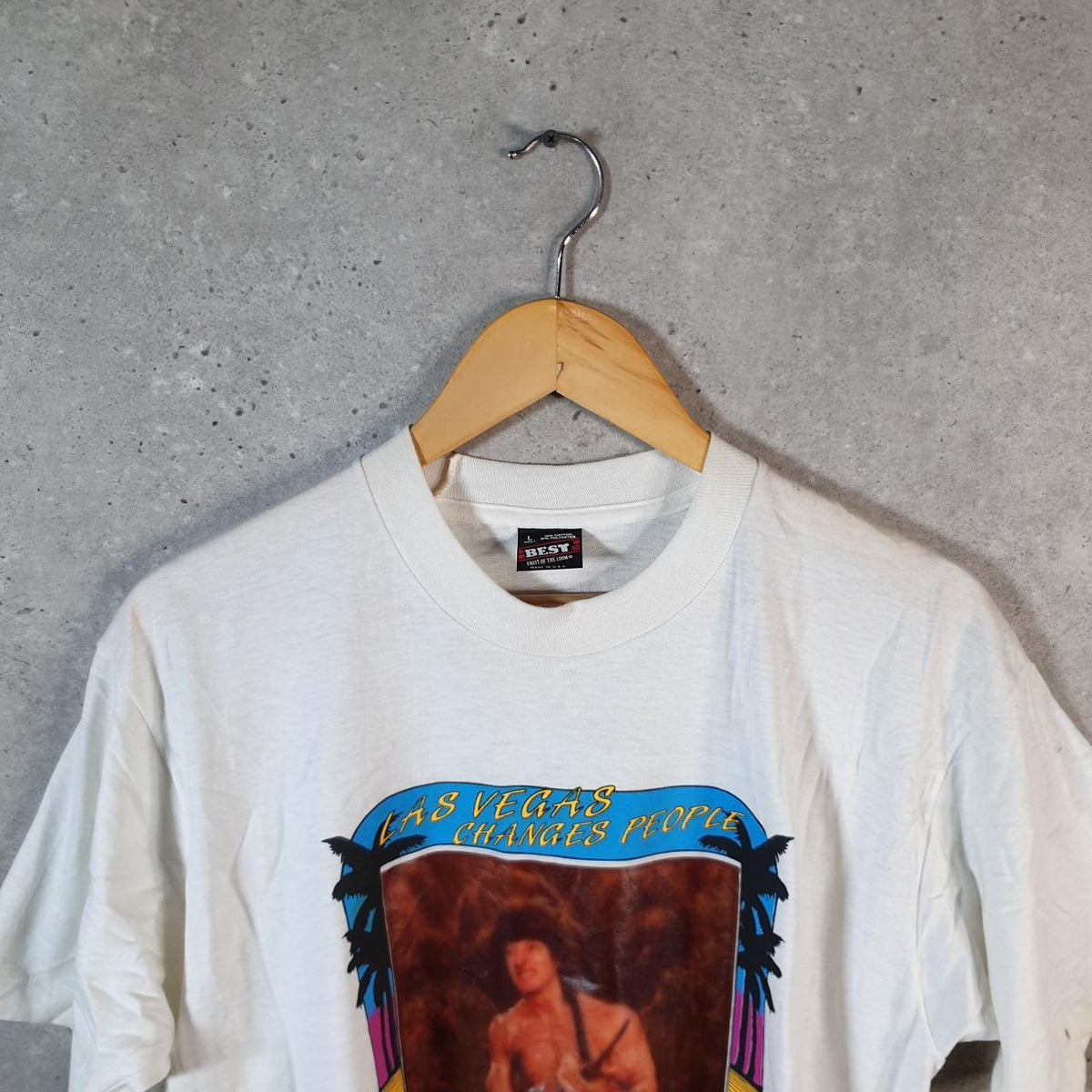 Vintage Best Fruit of the Loom Las Vegas USA Single Stitch T Shirt Men’s Large White Big Fish Vintage