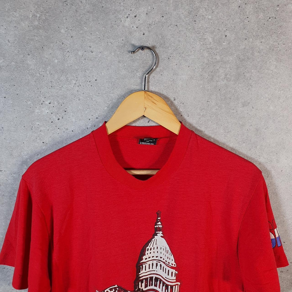 Vintage Marine Corps Marathon 90s USA Screen Stars Single Stitch T Shirt Men’s Large Red Big Fish Vintage