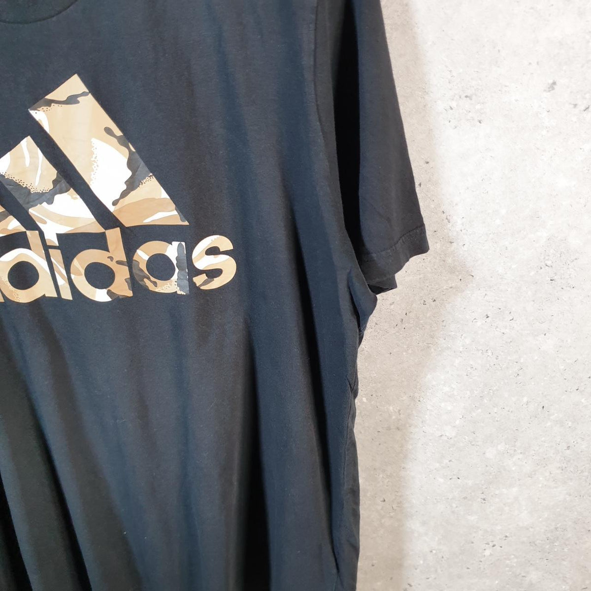 Vintage Adidas T Shirt Men’s Large Graphic Black Three Stripes Logo Athletic
