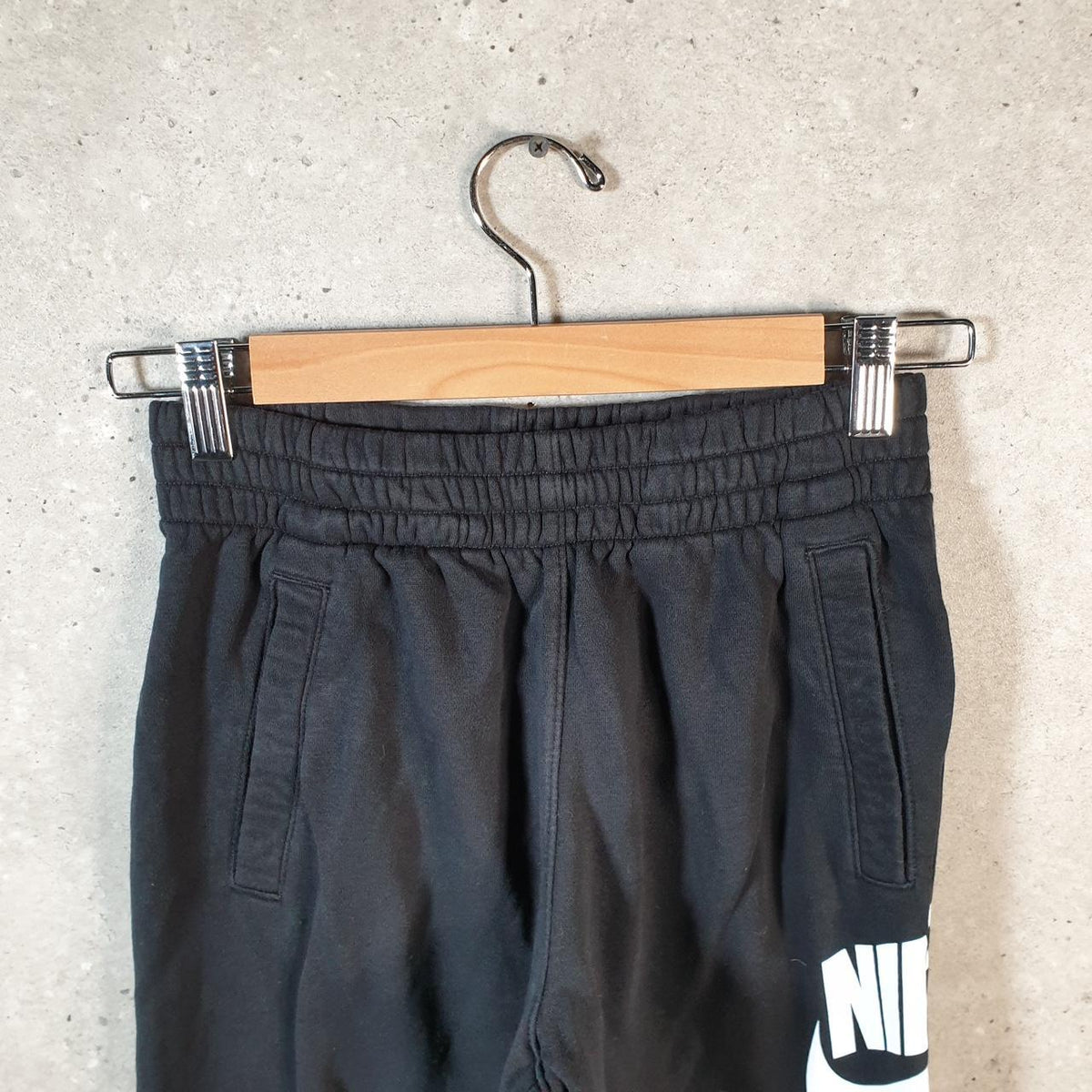 Vintage Nike Club Sweatpant Joggers Womens Large Black Swoosh Sports Tracksuit Big Fish Vintage