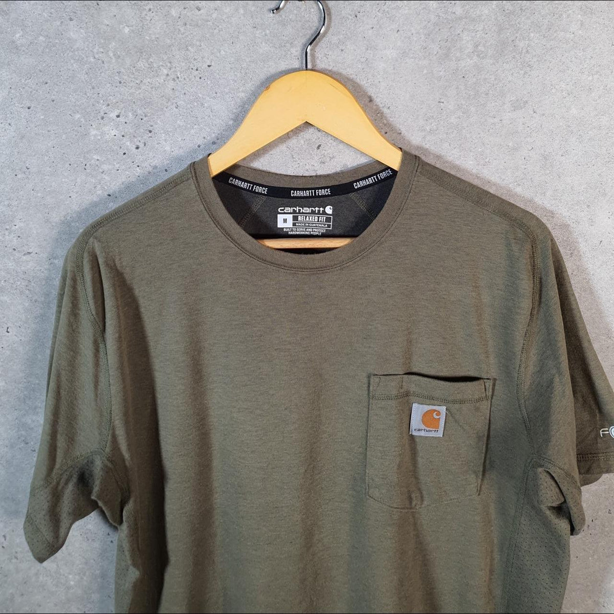 Vintage Carhartt Pocket T Shirt Men’s Medium Khaki Green Workwear Chore Utility Relaxed Fit C9220
