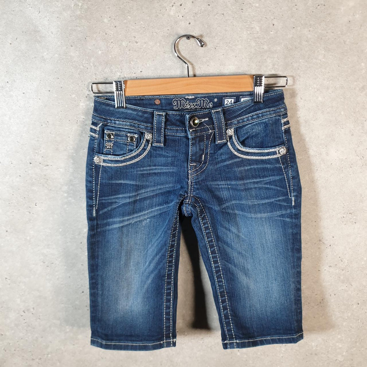 Vintage Miss Me Baggy Y2K Hip Hop Jeans Shorts Jorts Womens W24 Blue Denim Low Rise