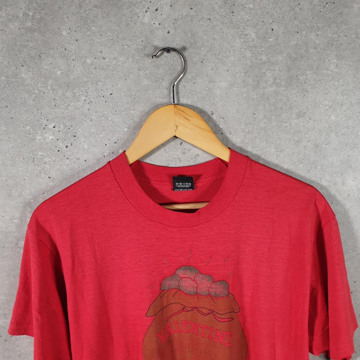 Vintage Screen Stars Best Valentines Day 1992 USA Single Stitch T Shirt Men’s Large Red Big Fish Vintage