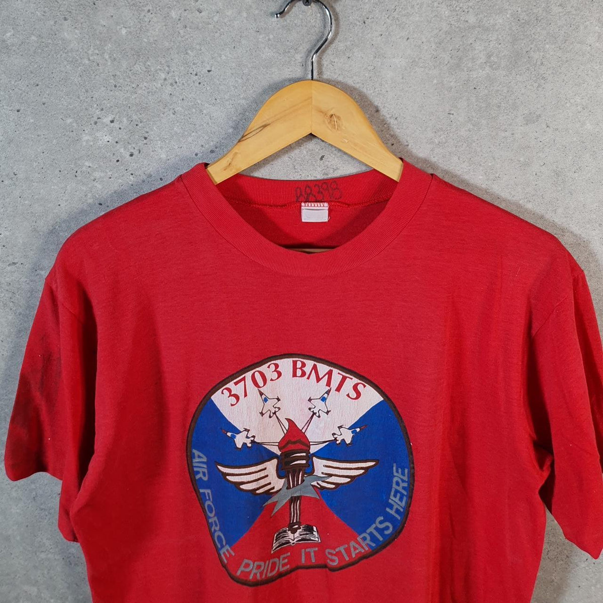 Vintage Air Force 3703 BMTS 90s USA Single Stitch T Shirt Men’s Large Red C7967