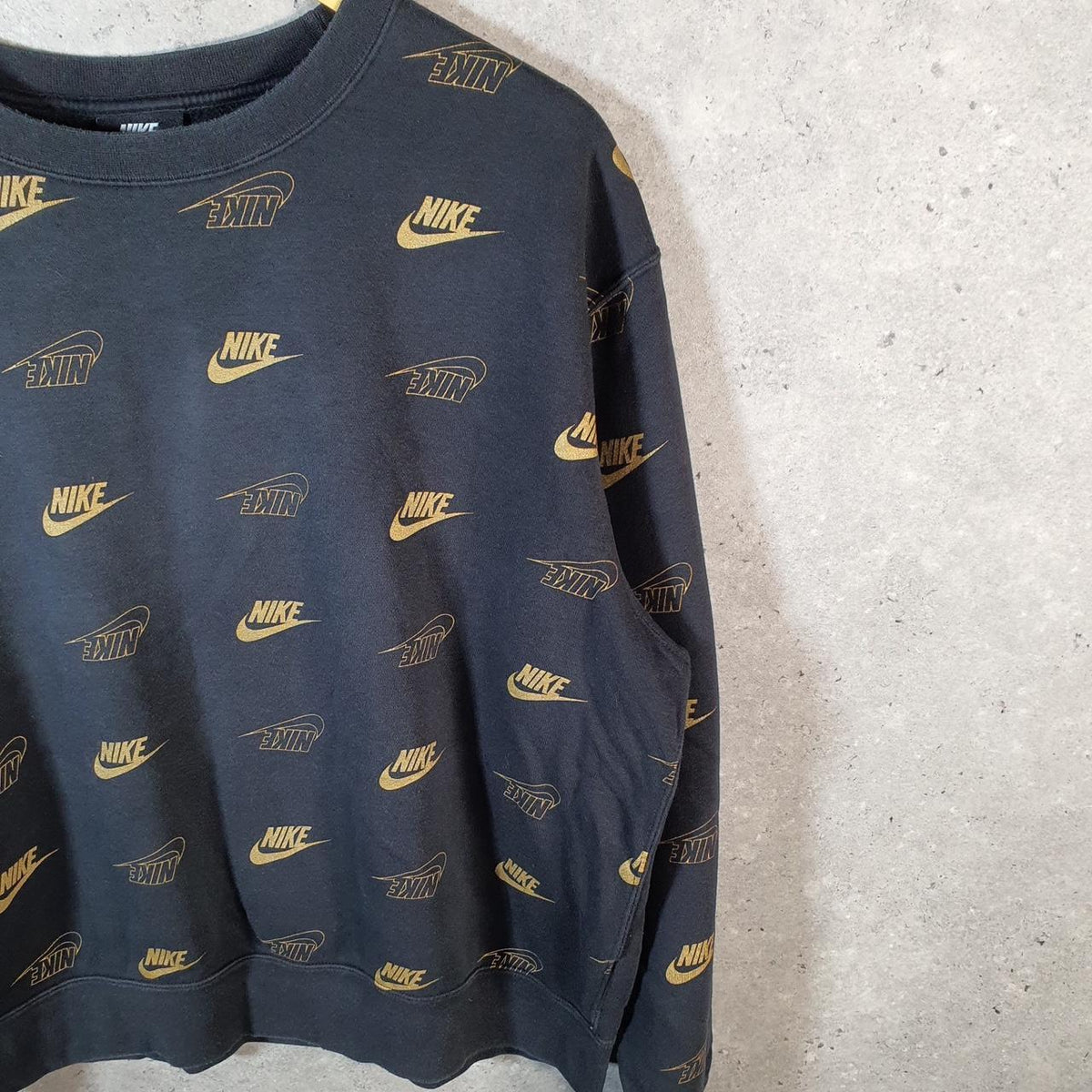 Vintage Nike Club All Over Print AOP Sweatshirt Men’s Large Black Swoosh Y2K Pullover Logo
