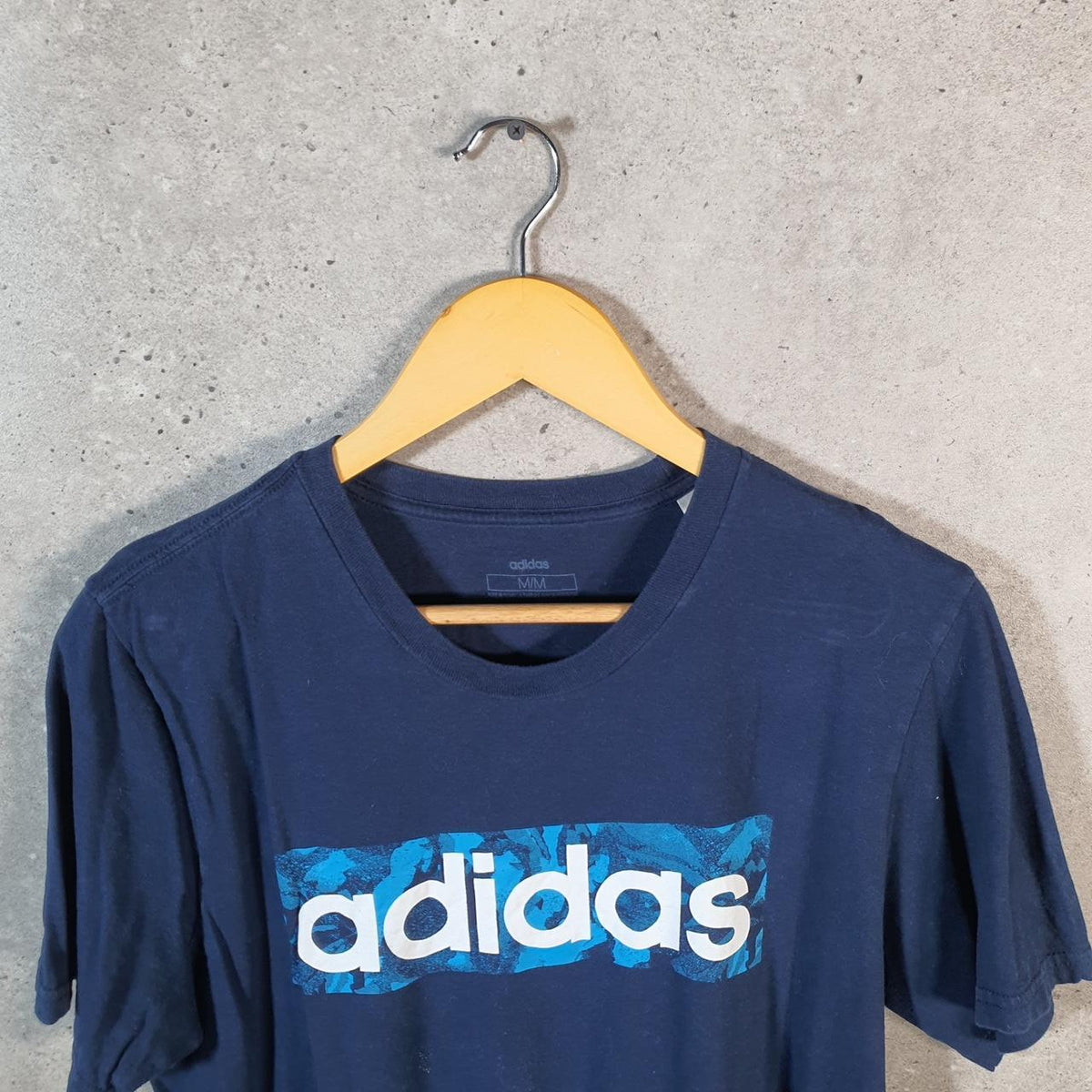 Vintage Adidas Spellout T Shirt Shirt Men’s Medium Navy Blue Three Stripes Logo Athletic C9736