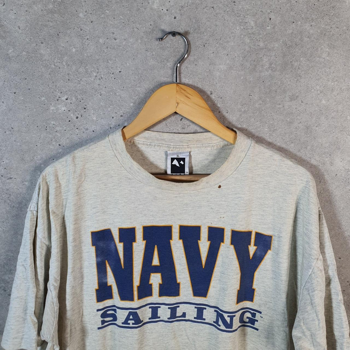 Vintage Alpz Navy Sailing Single Stitch USA 90s T Shirt Men’s XL Grey Graphic Big Fish Vintage