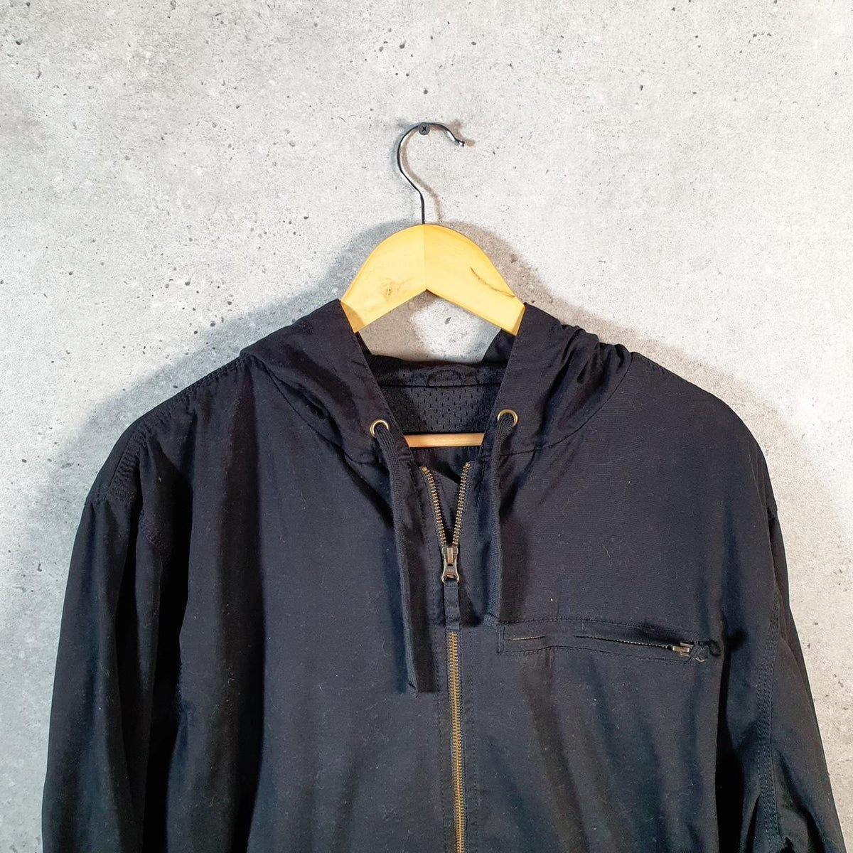 Vintage Carhartt 90s Active Hooded Jacket Men’s Large Black Workwear J298 BLK Canvas USA Big Fish Vintage