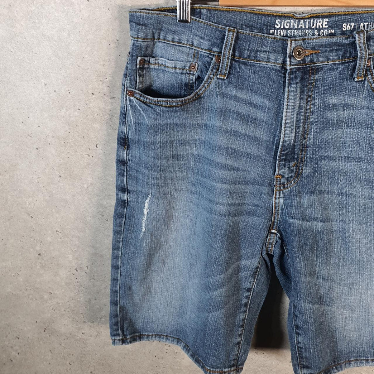 Vintage Levi’s Denim Jean Shorts Jorts Cargo Men’s W36 Blue Baggy Cotton