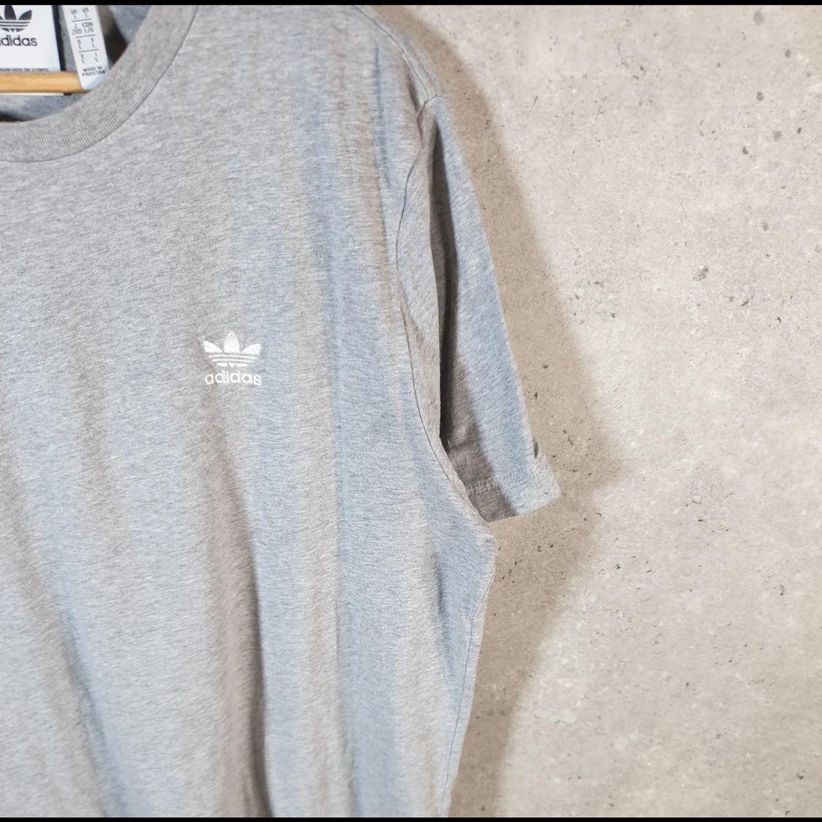 Vintage Adidas Embroidered Trefoil Retro T Shirt Mens Large Grey Logo Athletic