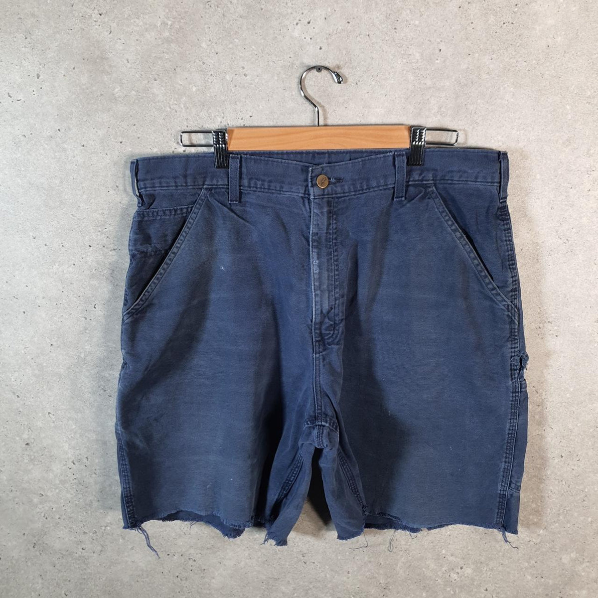 Vintage Carhartt Baggy Carpenter Shorts Jorts Cargo Men’s W38 Navy Blue Relaxed Fit Workwear Big Fish Vintage