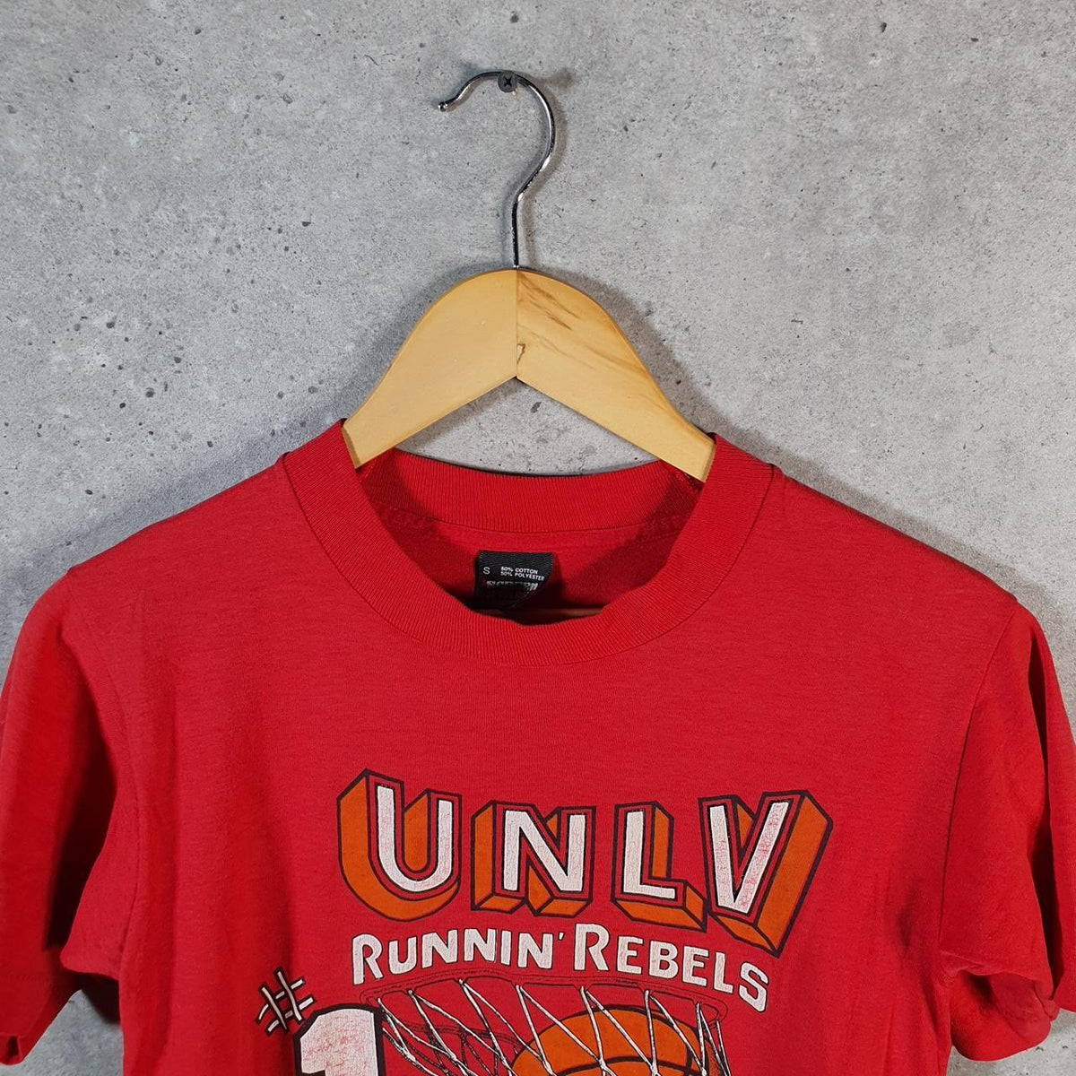 Vintage Screen Stars Best UNLV Rebels Basketball USA Single Stitch T Shirt Men’s Small Red Big Fish Vintage