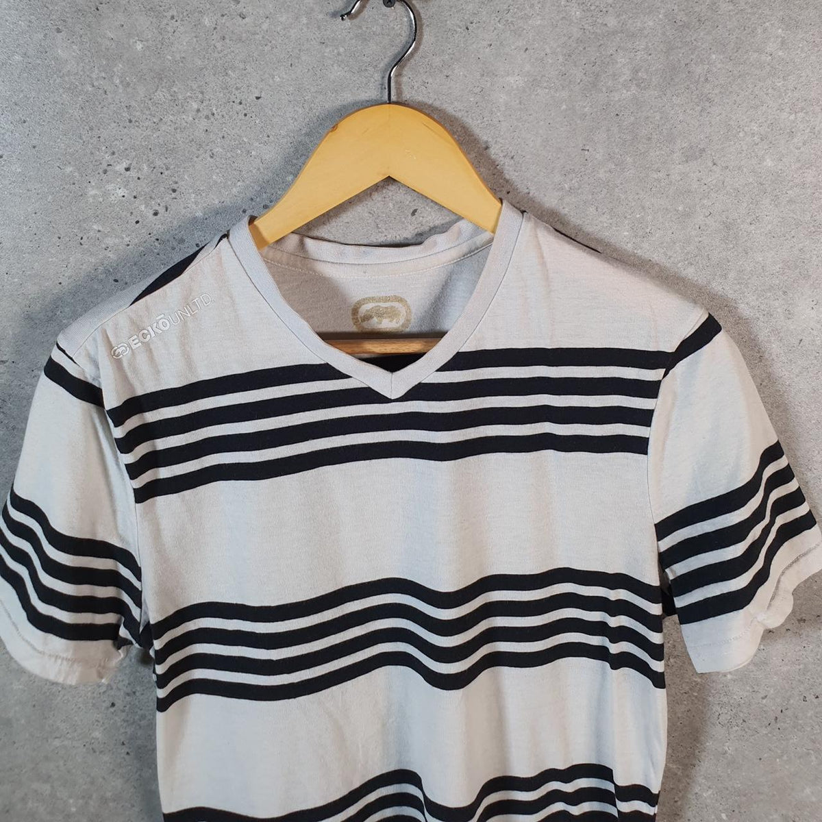 Vintage Ecko Unltd. Y2K T Shirt Men’s White Small Striped Casual Sports Logo Athletic C9966