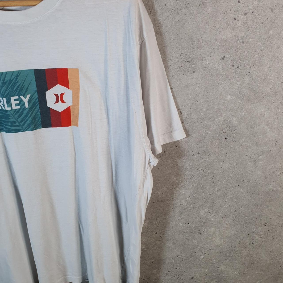 Vintage Hurley Graphic T Shirt Men’s White Large Casual Sports Logo Athletic