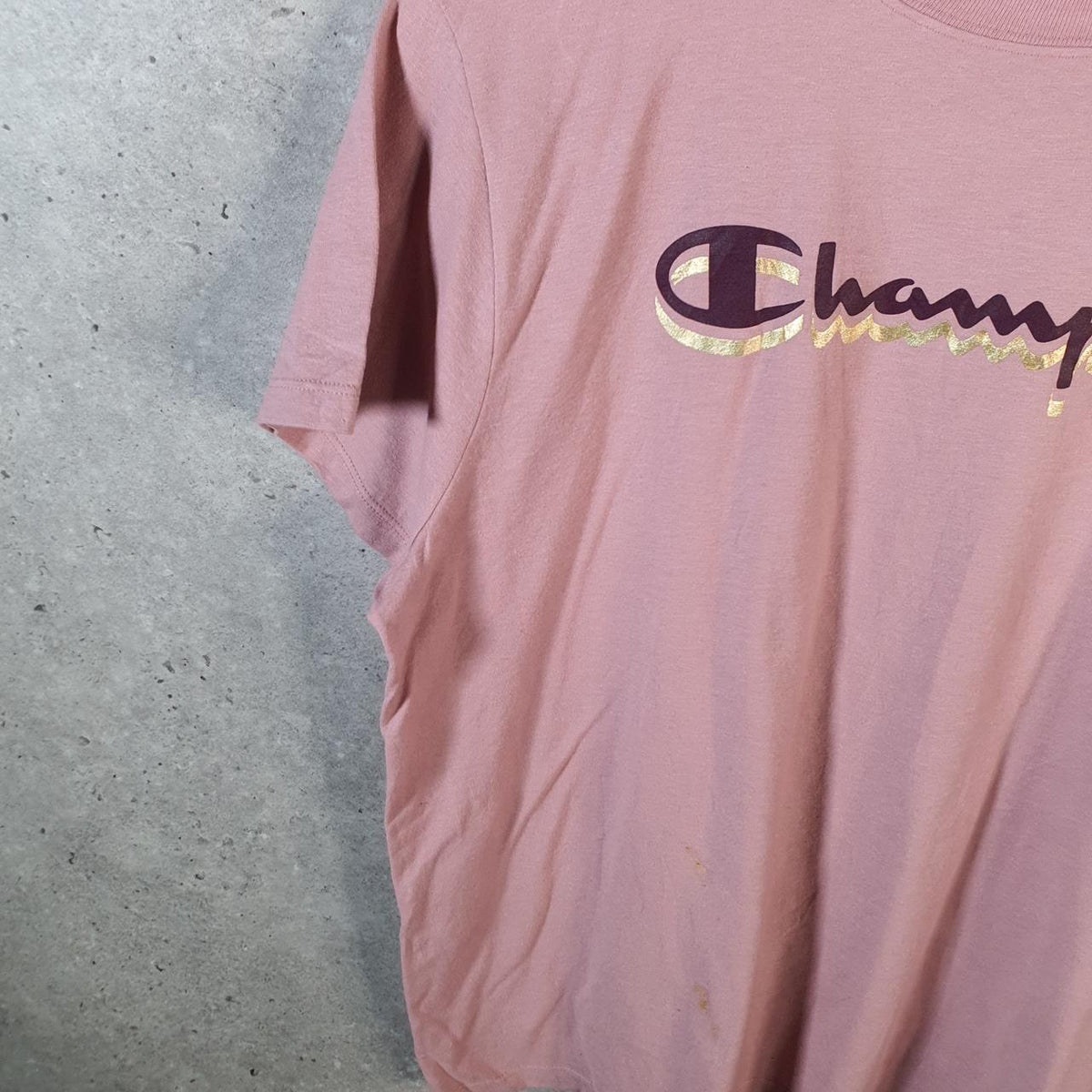Vintage Champion Spellout Logo T Shirt Mens Small Pink USA Athletic