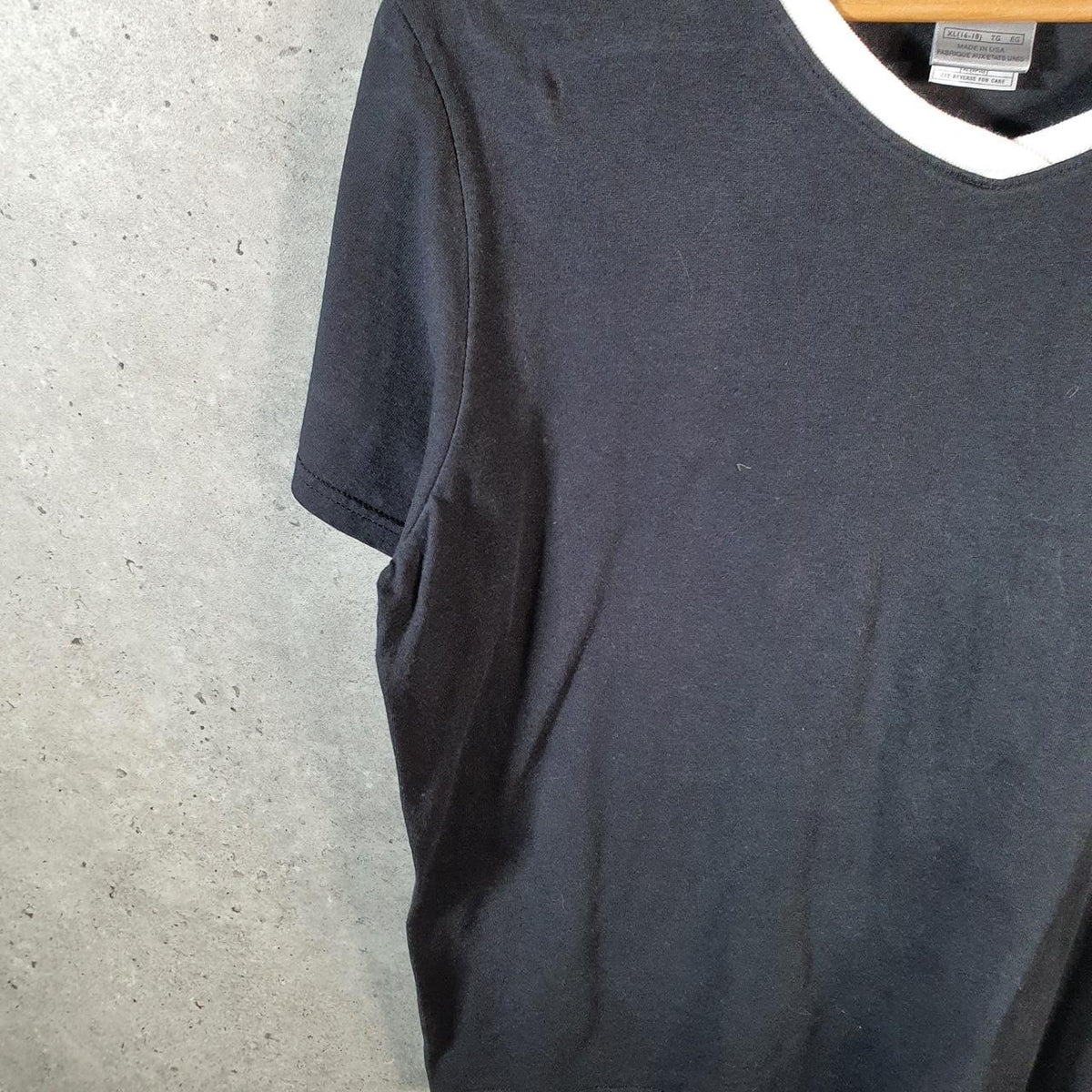 Vintage Nike 90s USA T Shirt Men’s XL Black Embroidered Single Swoosh Logo Athletic Big Fish Vintage