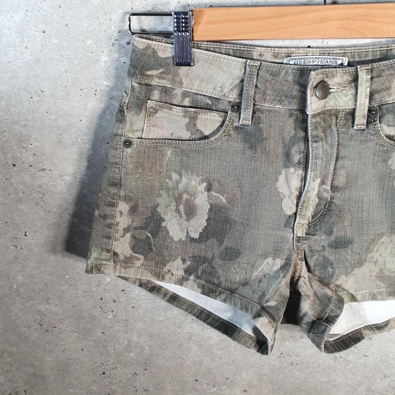 Vintage Guess Camouflage Shorts Jorts Cargo Womens W26 Brown Relaxed Denim