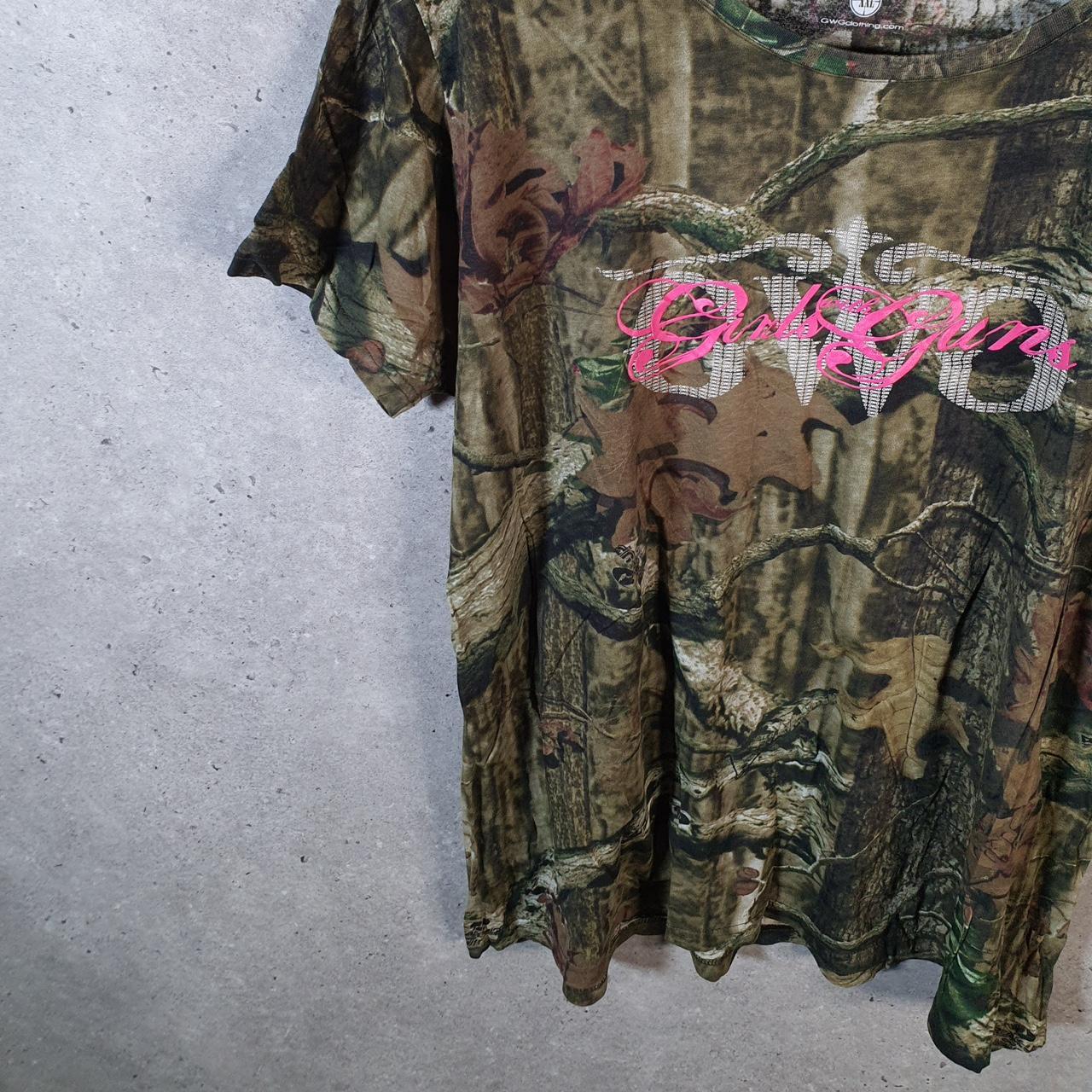 Vintage Girls With Guys RealTree Camoflauge T Shirt Womens 2XL Camo Short Sleeve