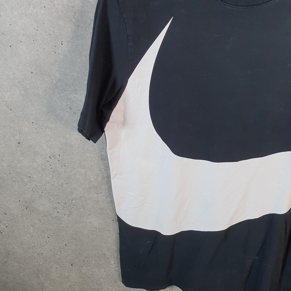 Vintage Nike T Shirt Men’s Small Black Printed Single Swoosh Logo Athletic Big Fish Vintage