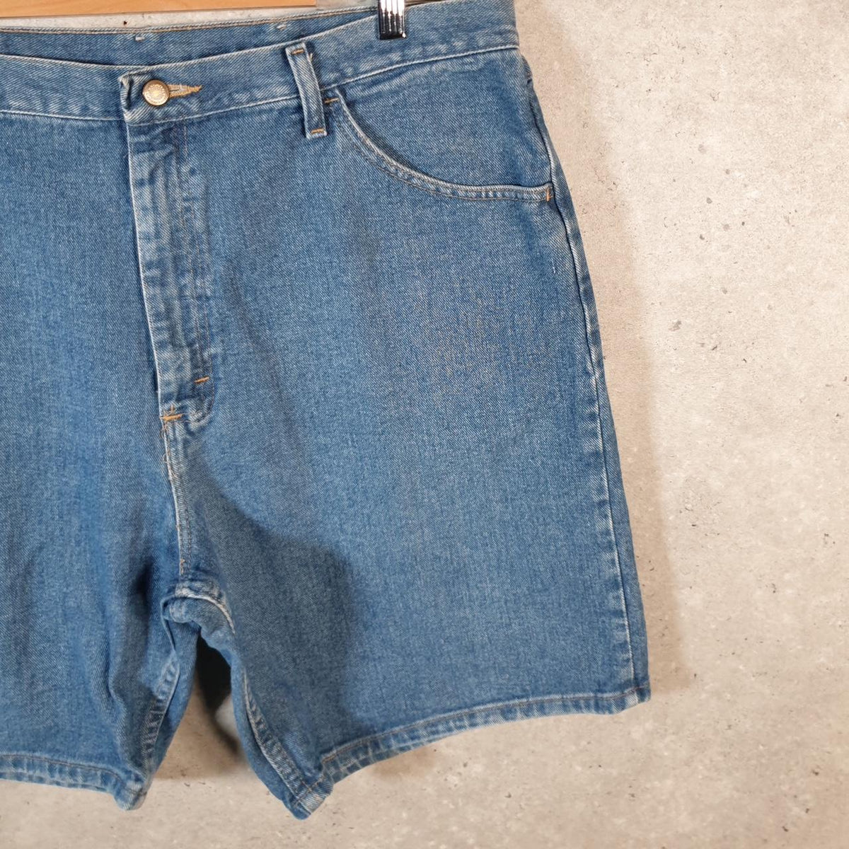 Vintage Wrangler Denim Shorts Jorts Cargo Men’s W40 Blue Baggy Cotton