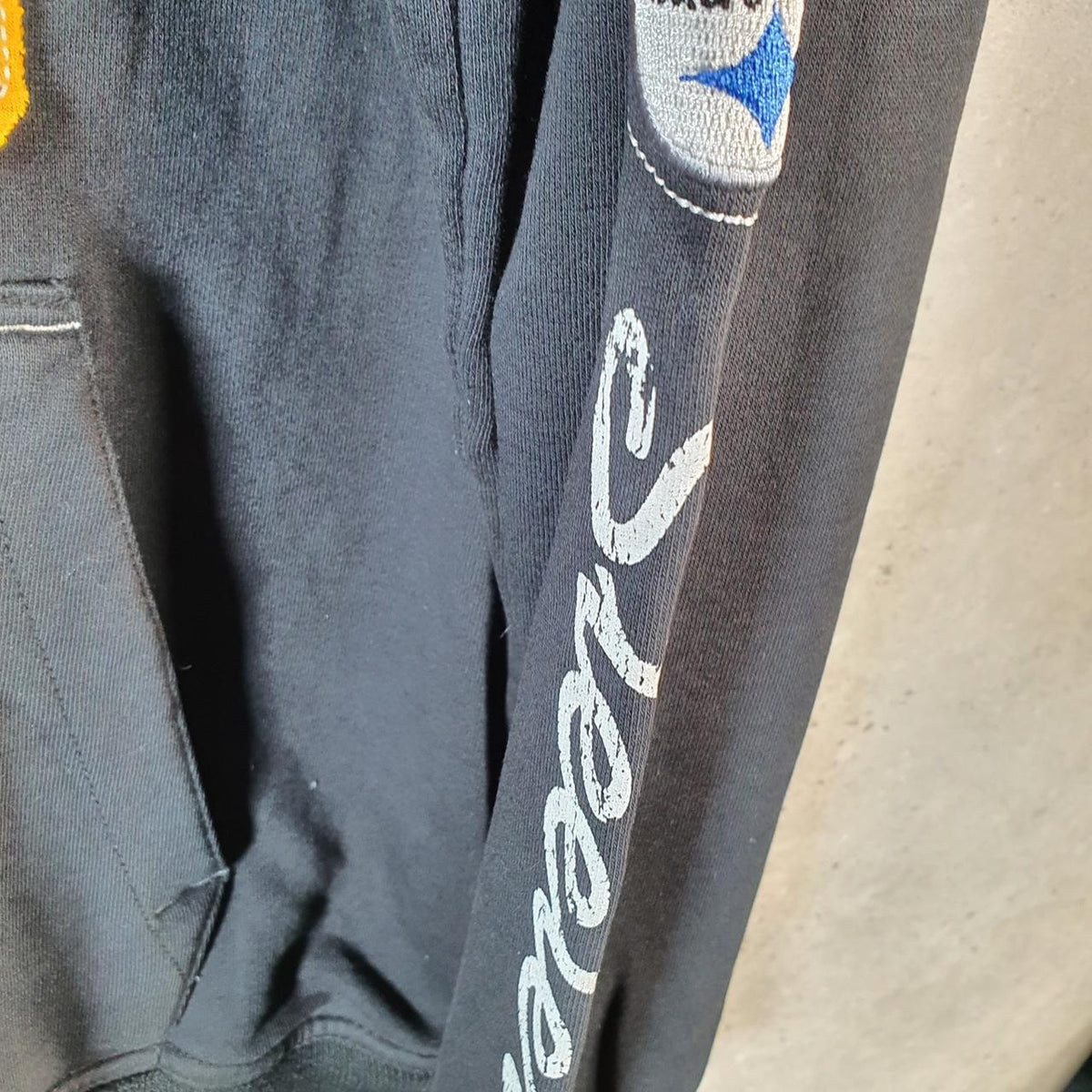 Vintage NFL Pittsburgh Steelers Hoodie Men’s Medium Black USA Pro Sport American Football