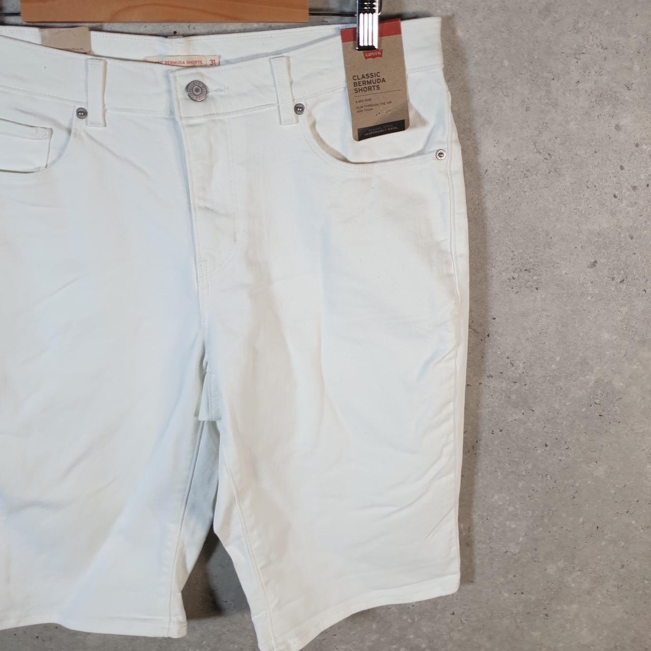 Vintage Levi’s Baggy Shorts Jorts Cargo Womens W31 White Relaxed Denim