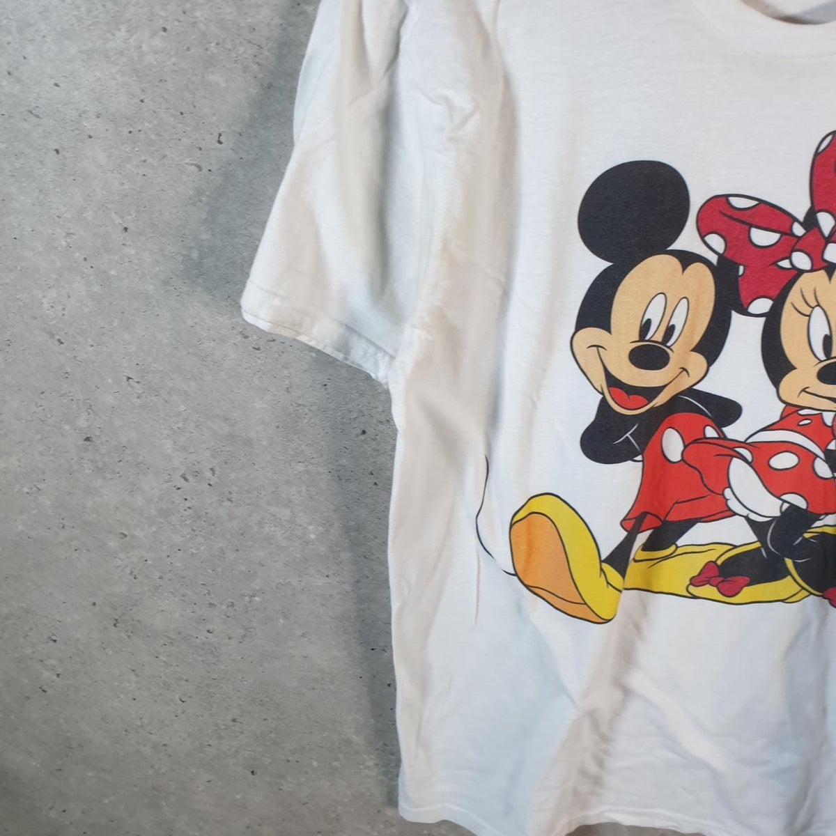 Vintage Disney Land Mickey Mouse T Shirt Men’s Medium White Graphic Cartoon