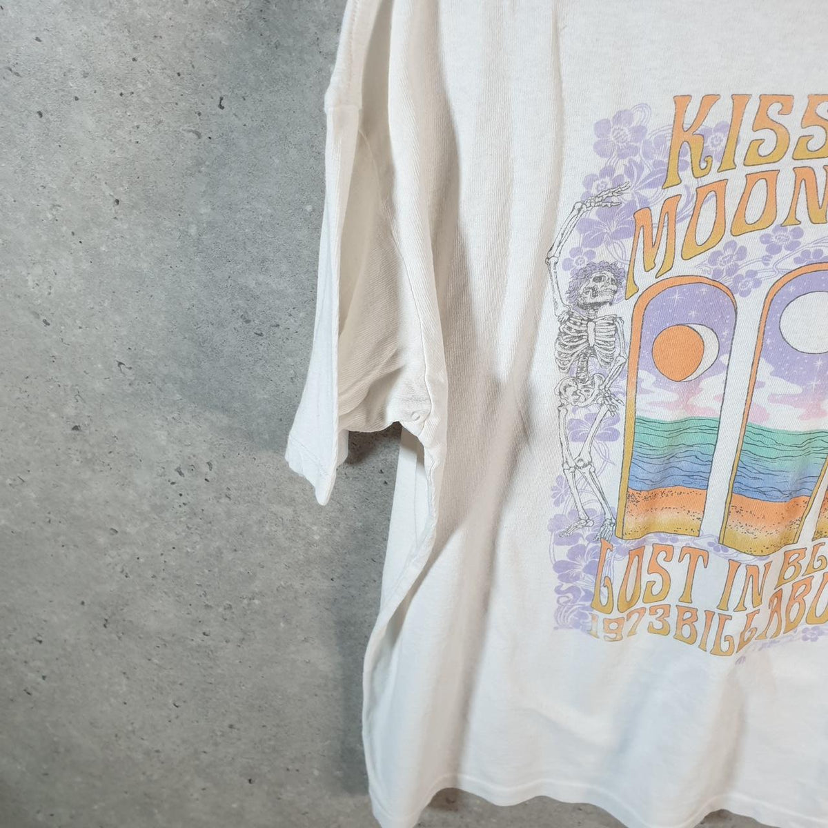 Vintage Billabong Kissed By Moonlight T Shirt Men’s Small White Casual Logo Surfing Y2K