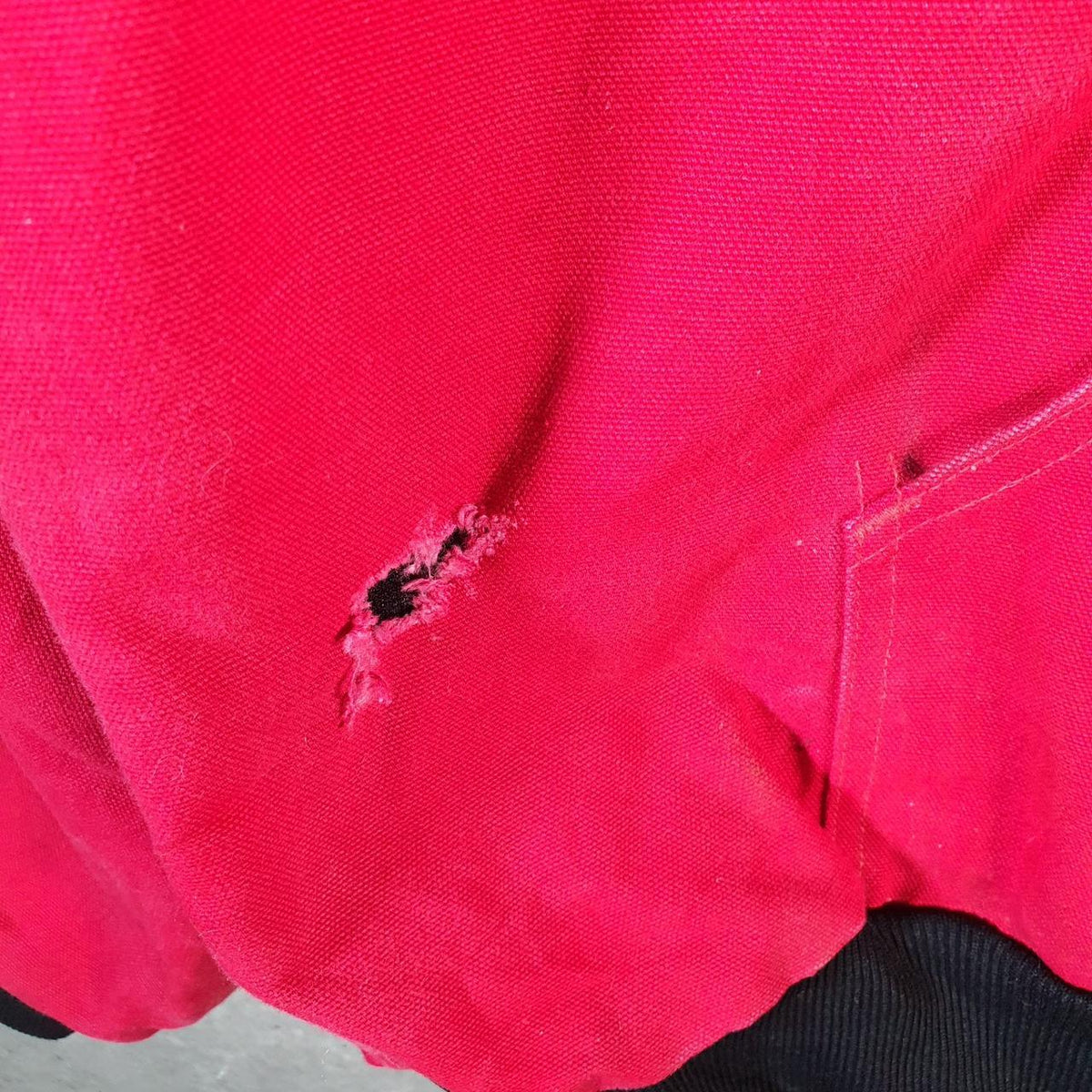 Vintage Carhartt 90s Active Hooded Jacket Men’s XL Red Workwear J03RED Canvas USA Big Fish Vintage