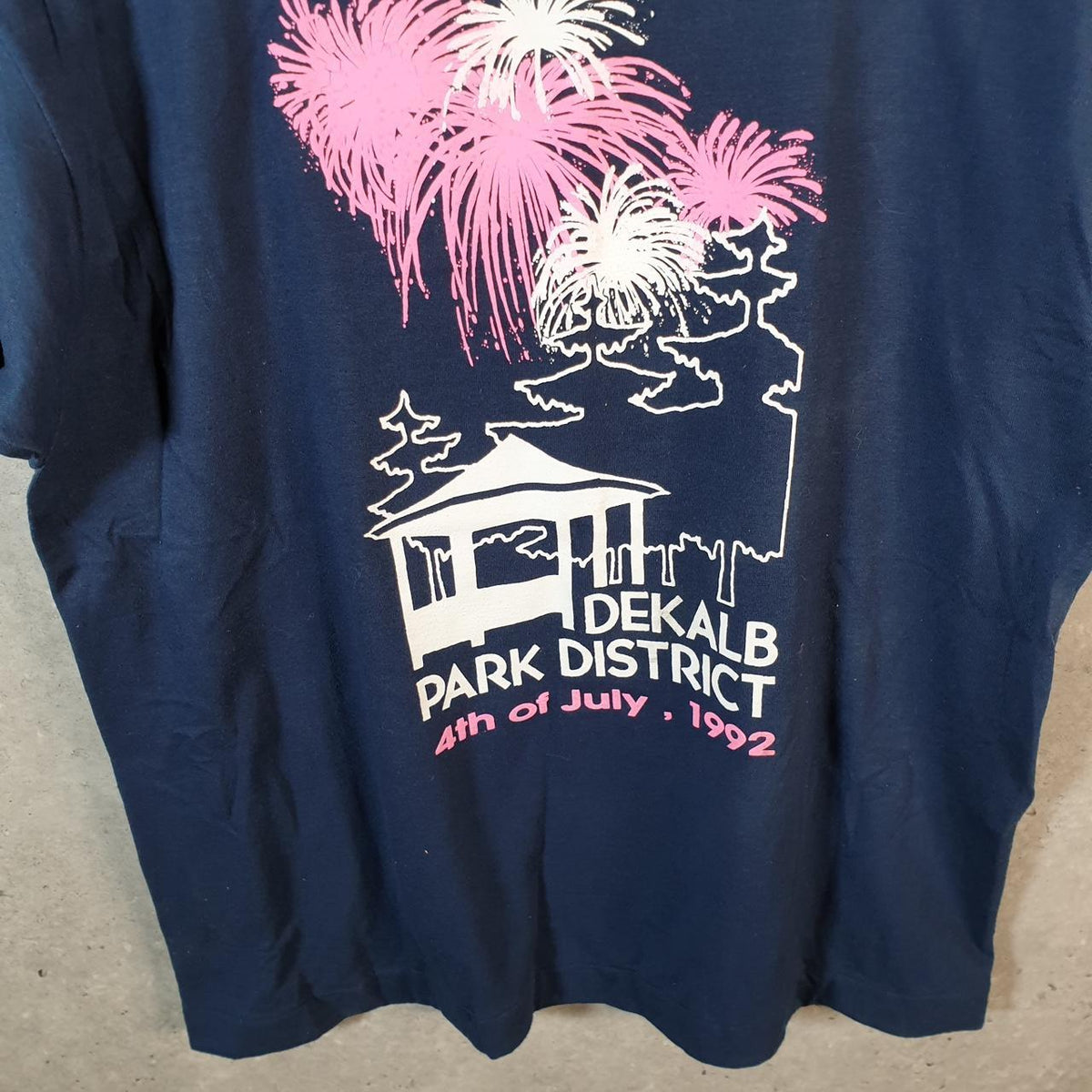 Vintage Screen Stars Best Dekalb Park District 1992 USA Single Stitch T Shirt Men’s XL Blue Big Fish Vintage