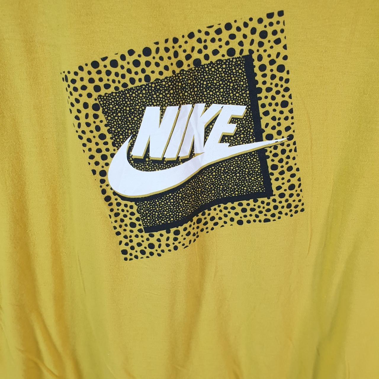 Vintage Nike T Shirt Men’s XL Yellow Printed Single Swoosh Logo Athletic C8263
