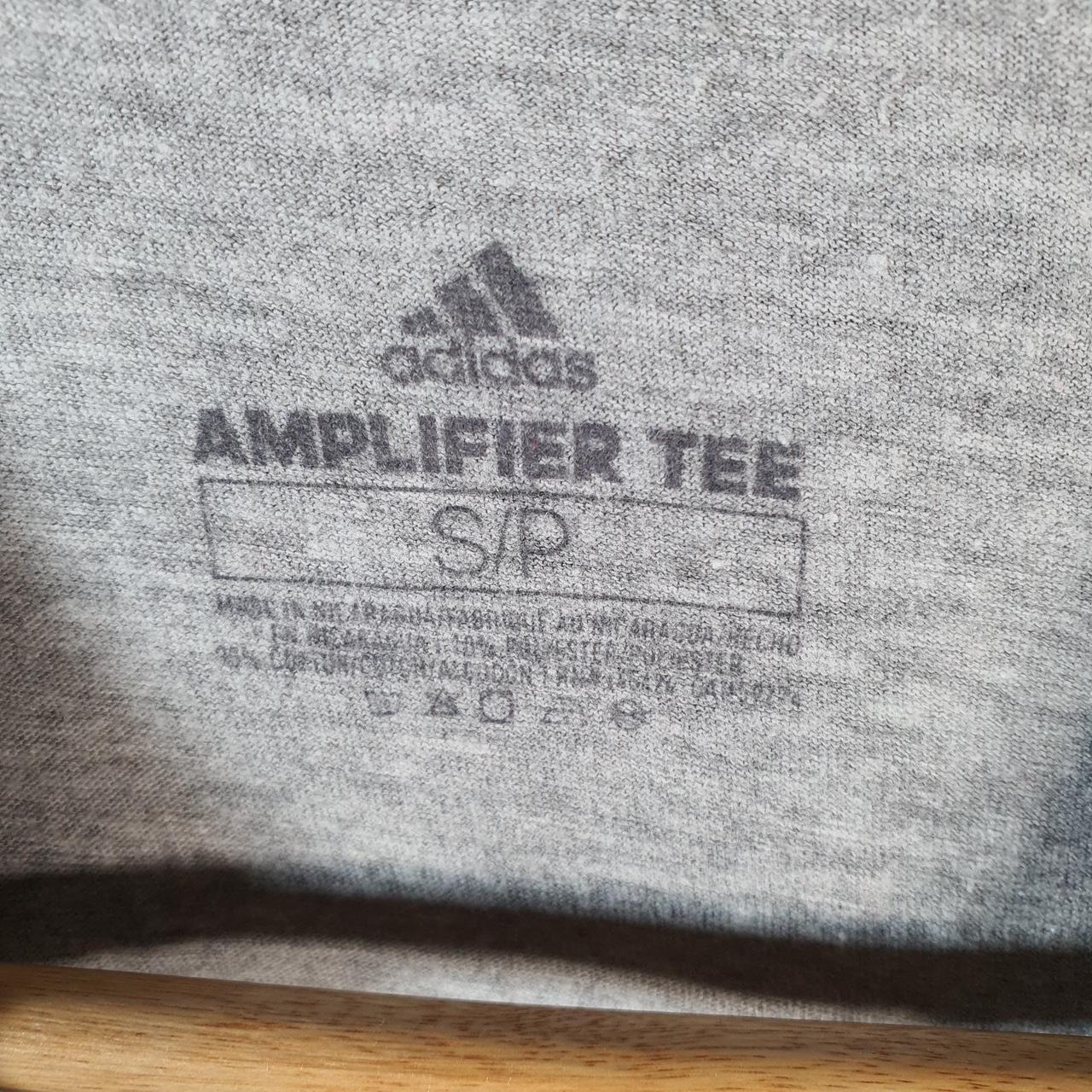 Vintage Adidas Amplifier T Shirt Shirt Men’s Small Grey Three Stripes Logo Athletic C9584