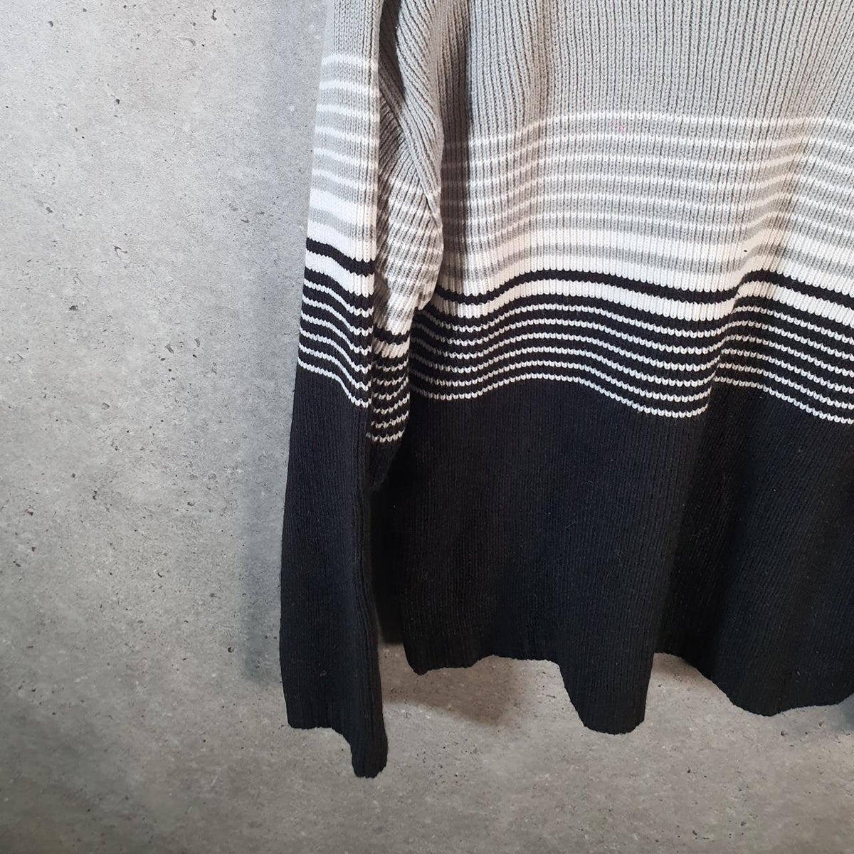 Vintage SouthPole Y2K Spellout Knit Sweater Jumper Mens Small Grey Striped Pullover Hip Hop