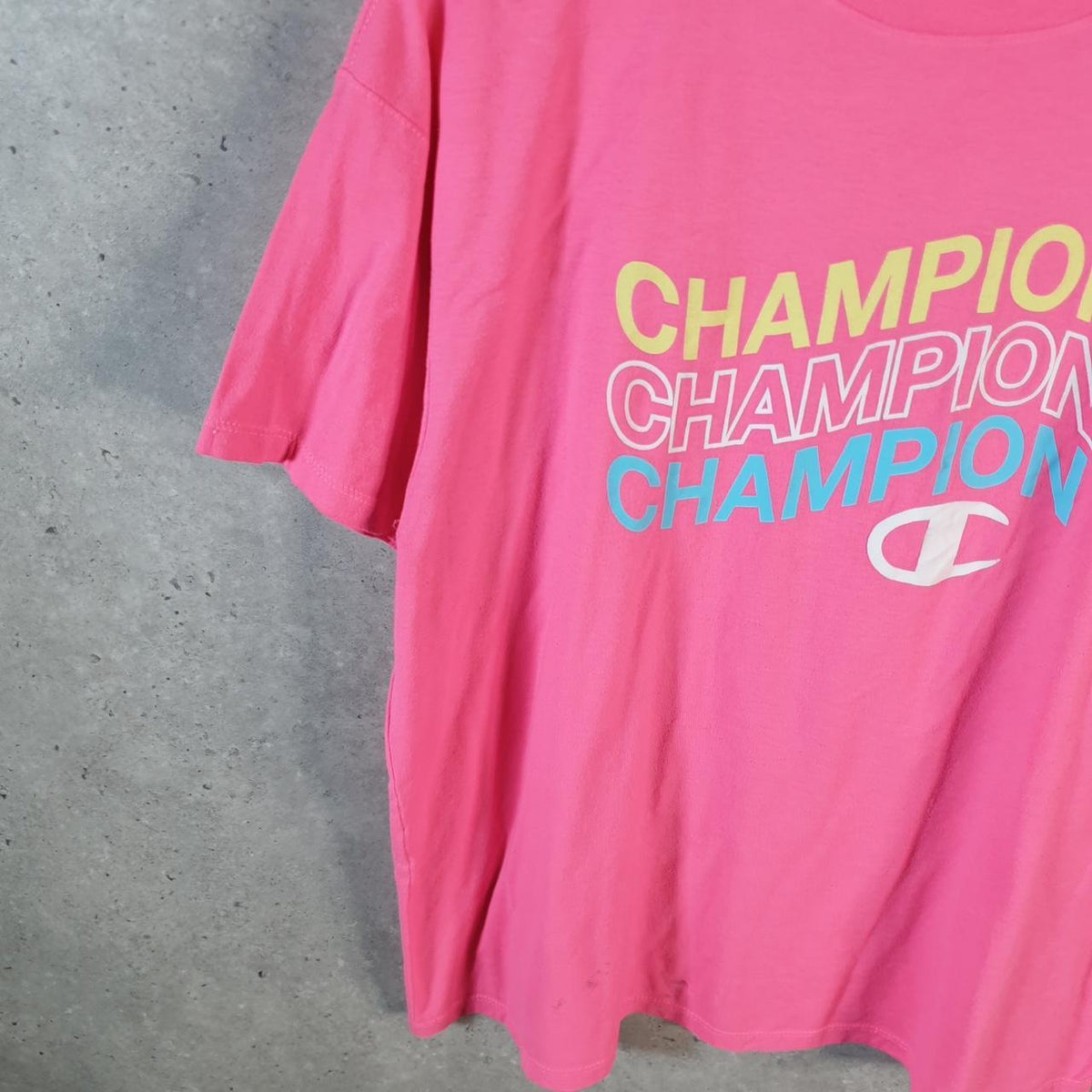 Vintage Champion Embroidered Logo T Shirt Men’s Medium Pink Athletic