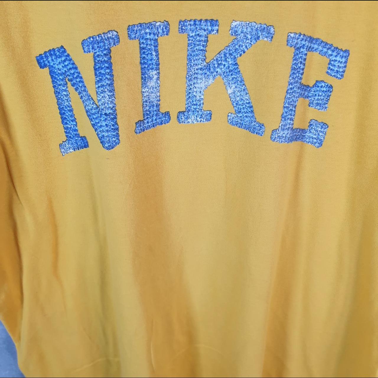 Vintage Nike Spellout Club T Shirt Men’s XL yellow Logo Swoosh Athletic C9789