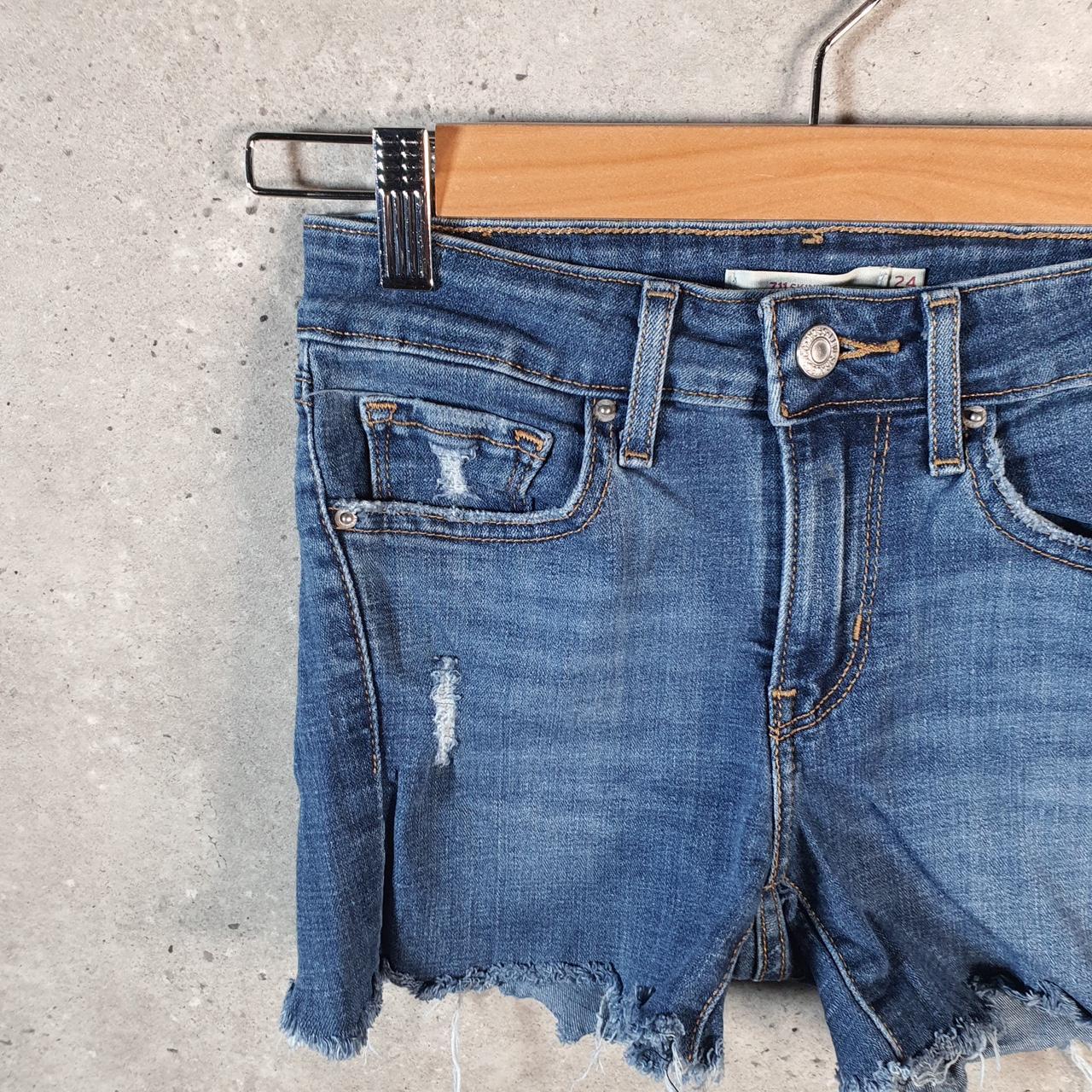 Vintage Levi’s Cut Short Baggy Shorts Jorts Cargo Womens W24 Blue Relaxed Denim A4570