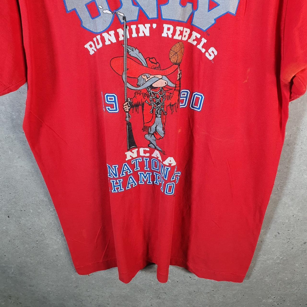 Vintage Fruit of the Loom USA UNLV 1990 Runnin Rebels NCAA Single Stitch T Shirt Men’s XL Red Big Fish Vintage